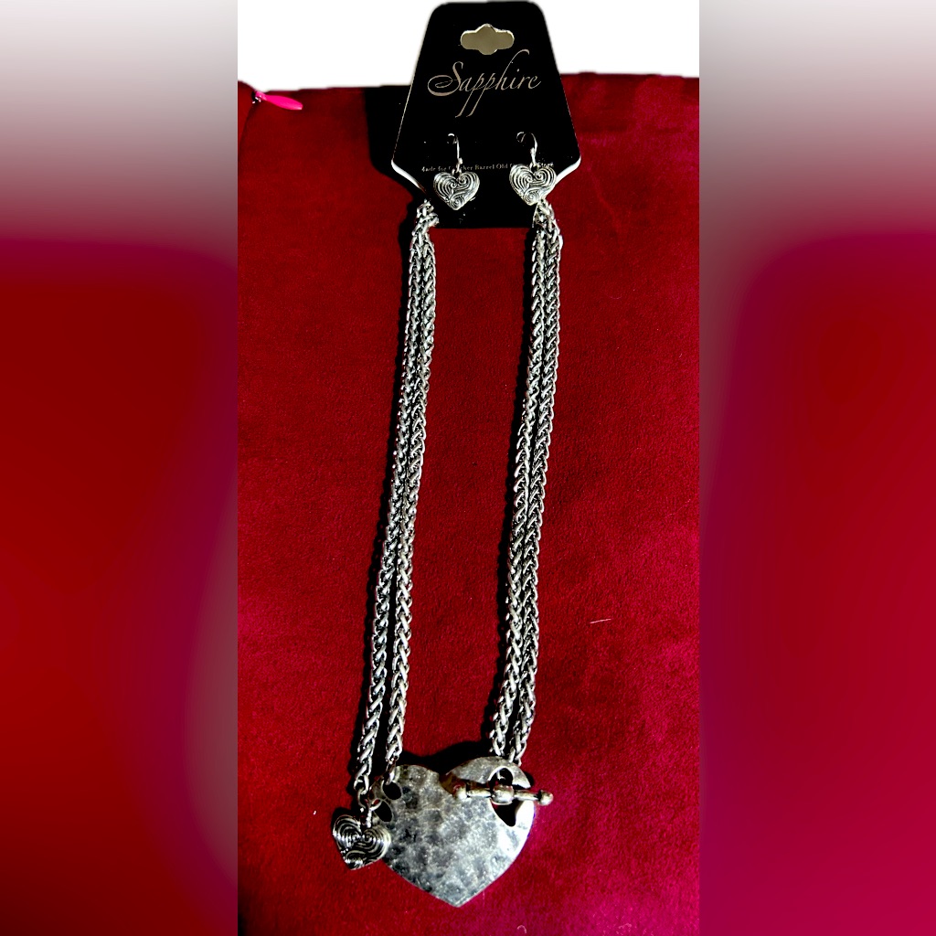Valentines Heart Necklace And Earrings. New